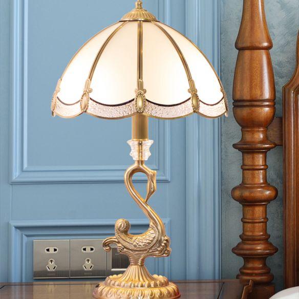Classic Dome Table Light with Bird Decoration in Brass